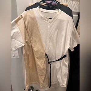Asymmetrical belted tee